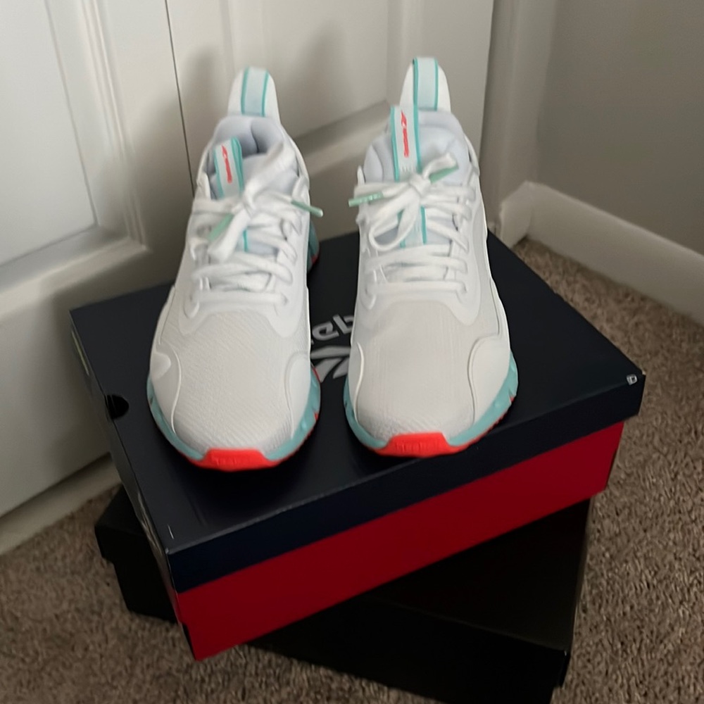 Reebok Tennis Shoes